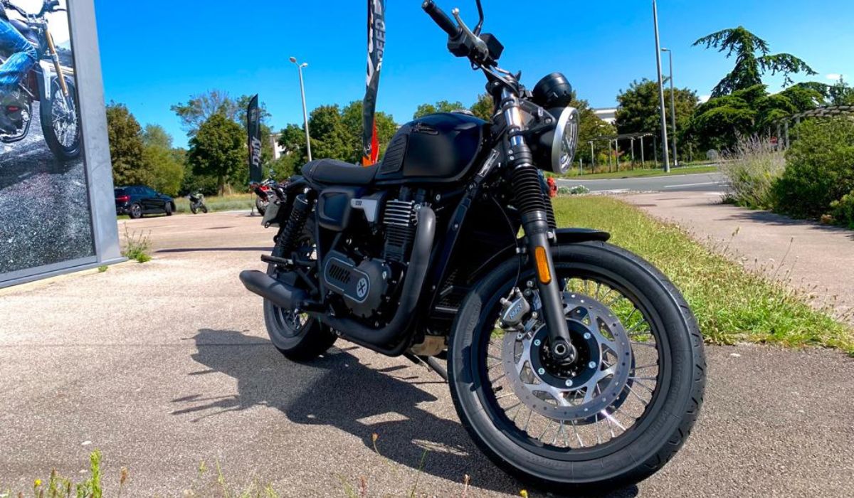 Brame Sports MOTOS + 125cc Occasion BRIXTON Cromwell 1200