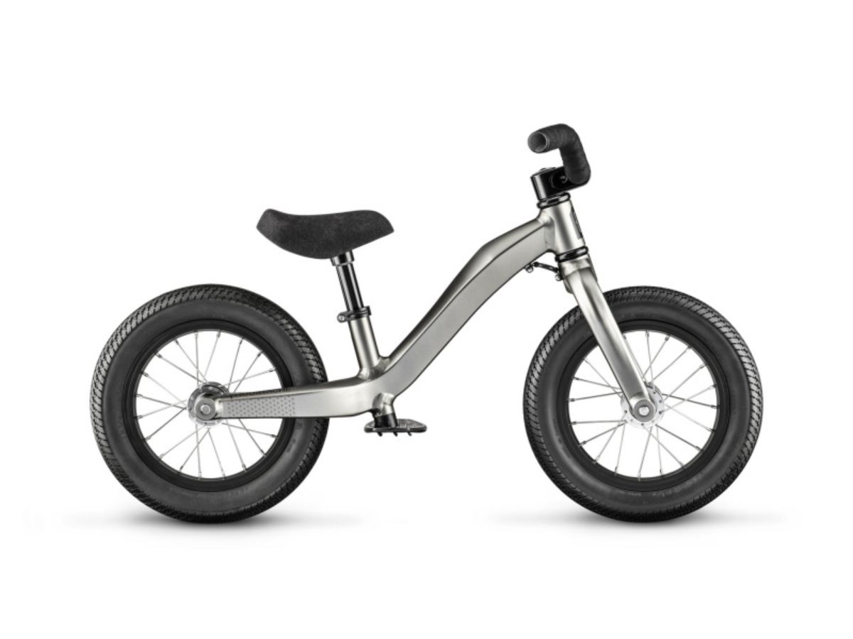 Brame Sports ENFANT MOUSTACHE Mercredi 12